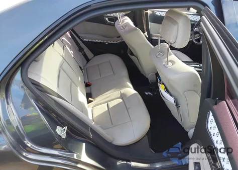 2011 Mercedes-Benz E 350 from USA, damaged, VIN WDDHF5GB7BA402073